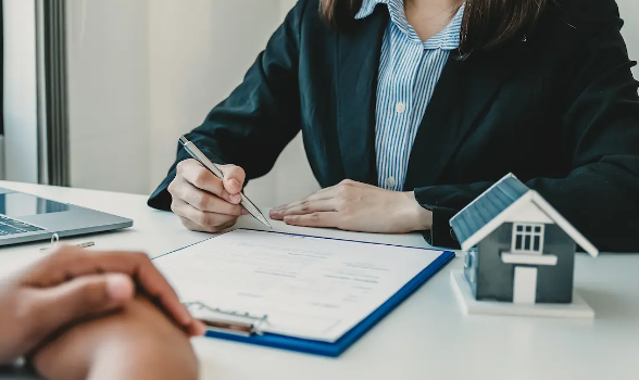 Courtier en assurance emprunteur : pourquoi faire appel à lui ?