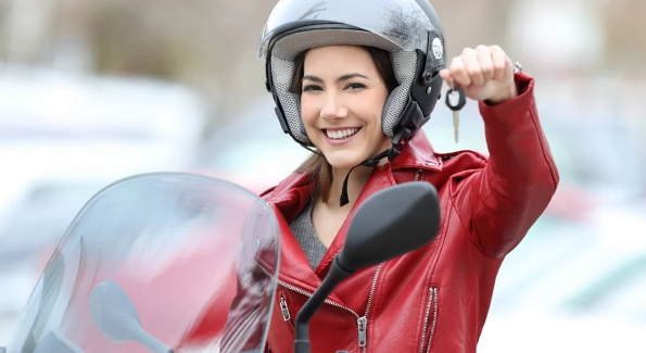 Peut-on assurer une moto sans avoir le permis ?
